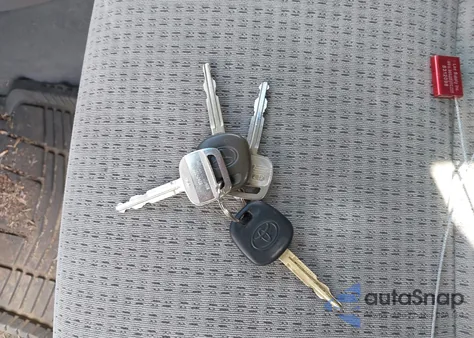 2005 Toyota Corolla Ce из США, поврежденный, VIN 1NXBR32E05Z437694